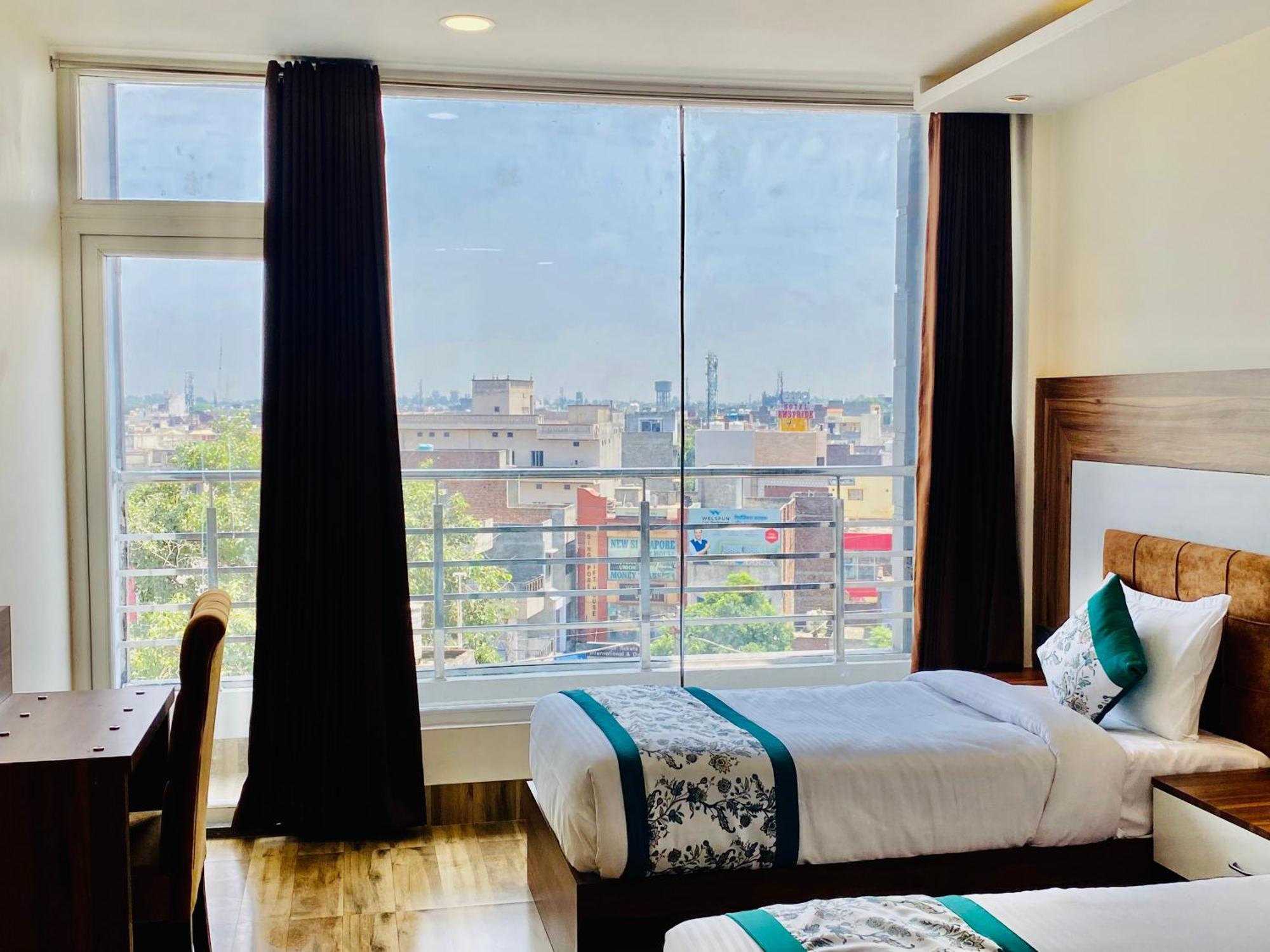 Hotel White House 350 Mtr From Golden Temple Amritsar Exteriér fotografie